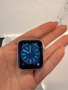 Apple Watch Series - silver Case, with Band Compatible Smartwatch